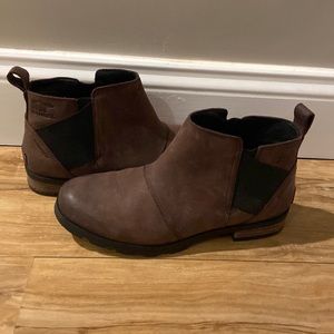 Sorel Emelie Chelsea Boots